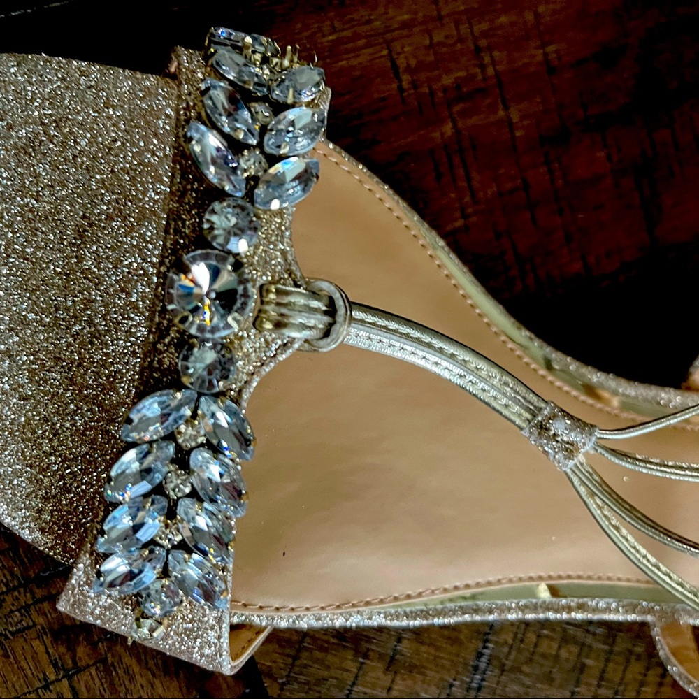 Badgley Mischka Jewel flats size 8.5